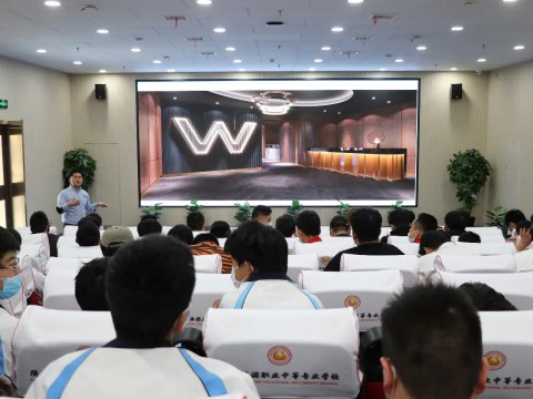 企業(yè)宣講進(jìn)校園，助力學(xué)子高質(zhì)量就業(yè)