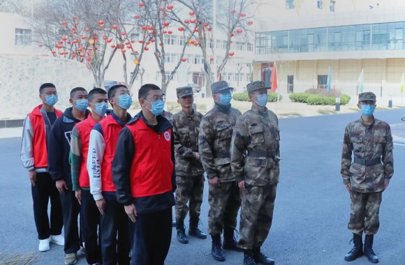 青春踐行二十大 志愿服務(wù)暖民心