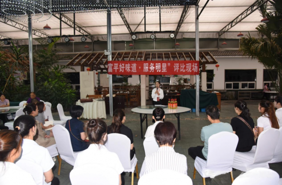 我院資深教師劉蕾蕾受邀參加“富平好味道·名店名小吃·服務明星”的評審工作