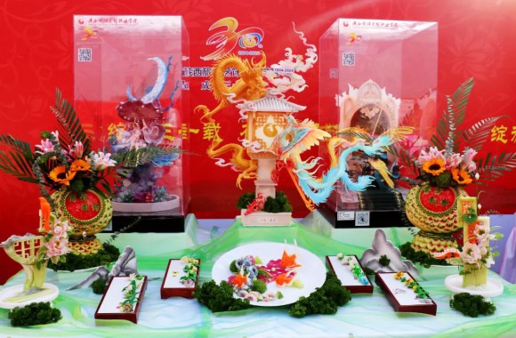 綻放三十載 奮進(jìn)新時(shí)代 | 雕刻藝術(shù)展臺