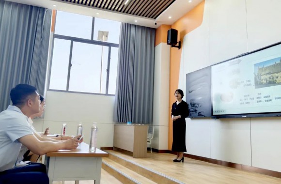 以賽促教 共綻芳華 | 航空旅游管理學(xué)院理論課教師教學(xué)能力比賽圓滿落幕