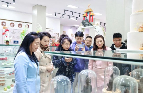 共話中華飲食文化傳承 共繪烹飪職業教育新篇 | 中國食文化研究會副會長一行來校參觀交流